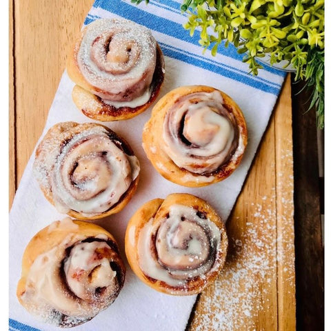 Cinnamon Roll • 1 Piece (60g)